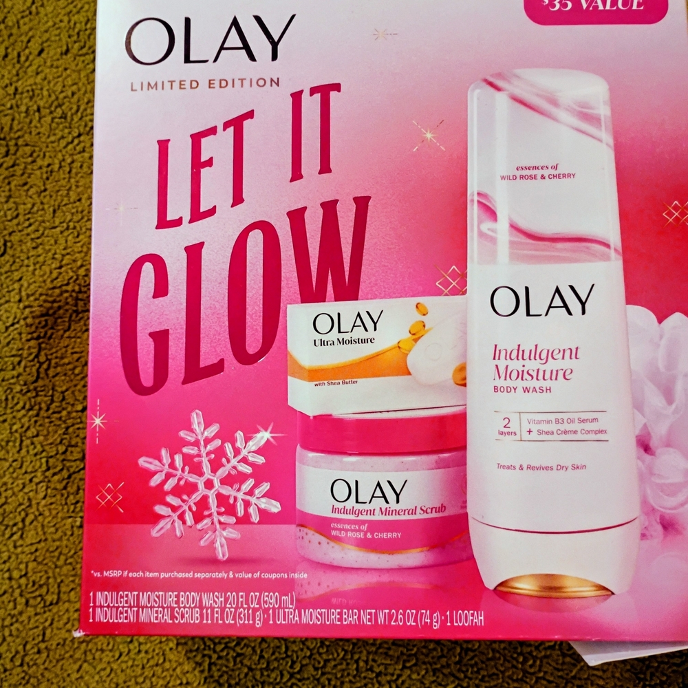 Olay Let It Glow Indulgent Moisture Set - Pink/White